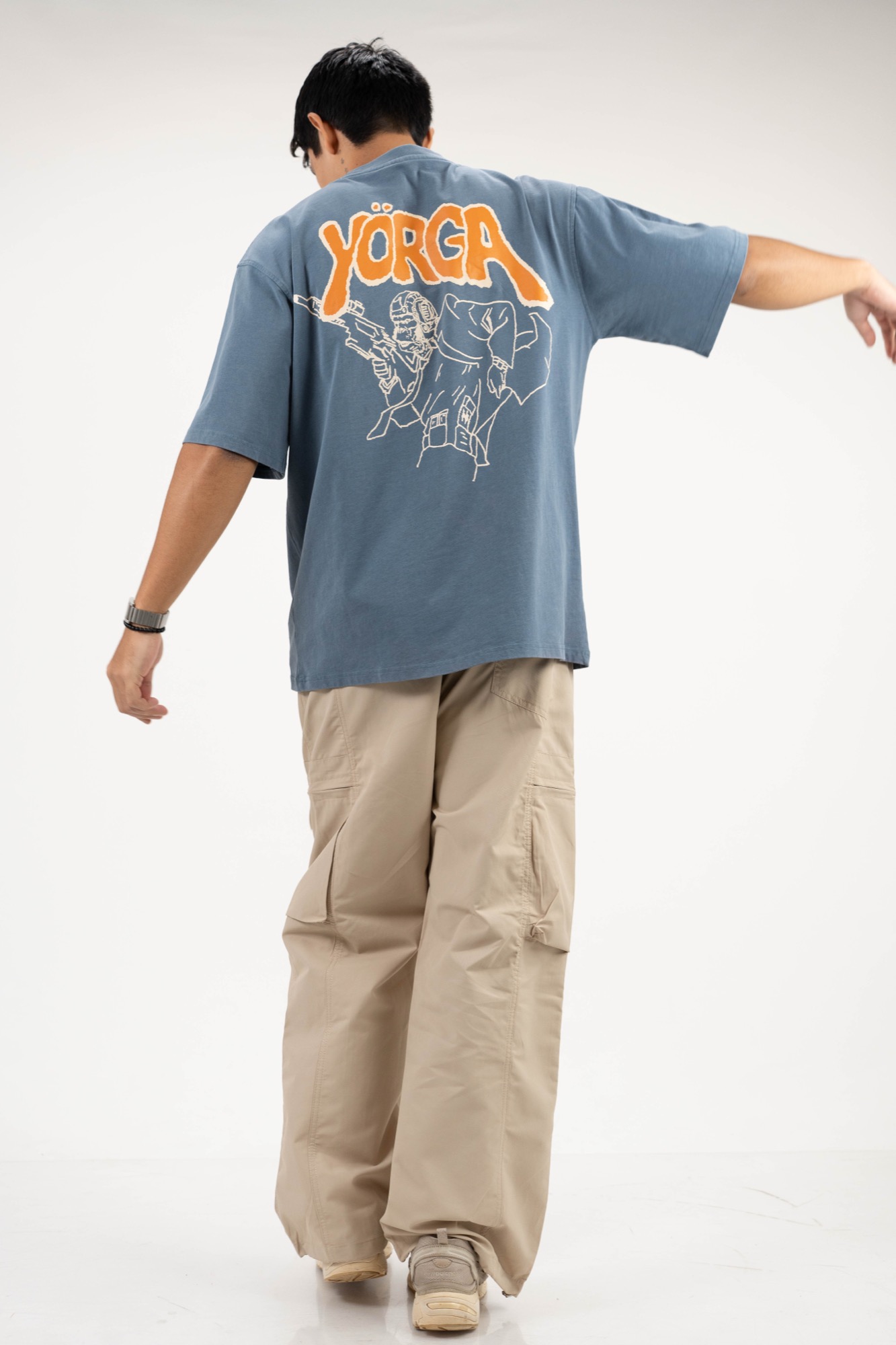 Blue tee and pants outfit